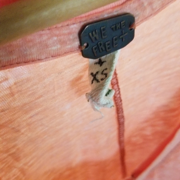 WE The Free Sun Valley V neck Tee Size XS Orange County - Picture 3 of 10